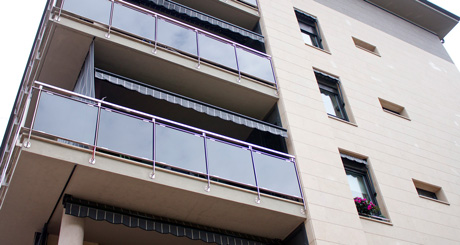 Reparación de toldos en Tolosa y Gipuzkoa. Taller propio de reparación de toldos en Tolosa